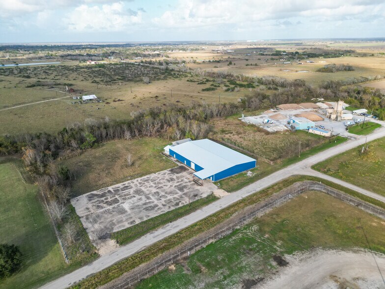 More Photos Of 149 County Road 219, Bay City Warehouse For Sale