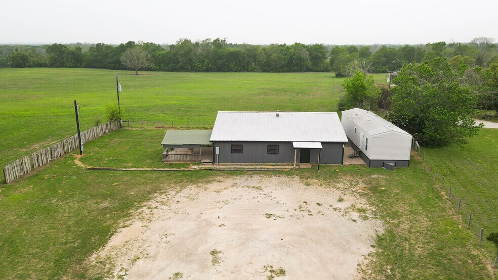 More Photos Of 7689 FM 2000, Caldwell Light Distribution For Lease