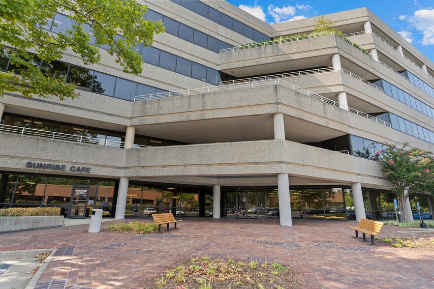 More Photos Of 12355 Sunrise Valley Dr, Reston Office For Lease