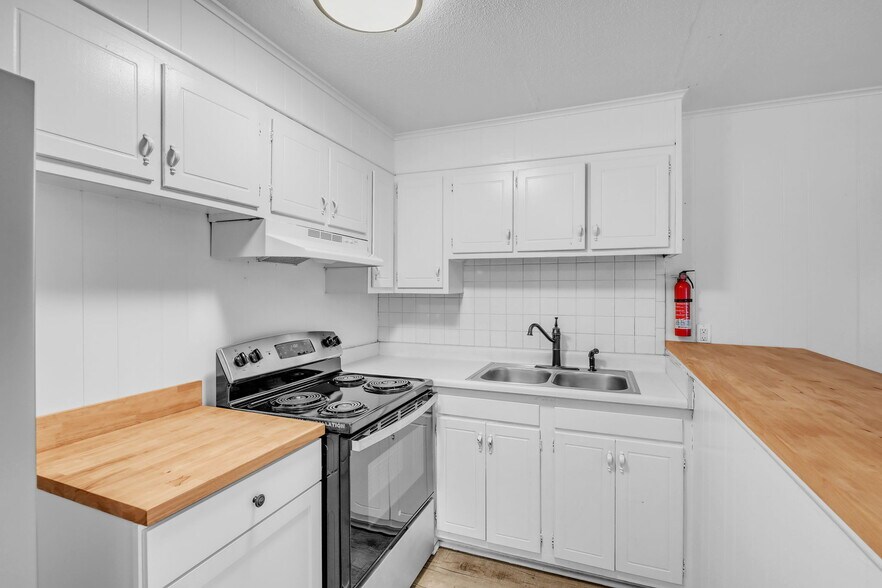 More Photos Of 3014 Forestdale Ave, Knoxville Apartments For Sale