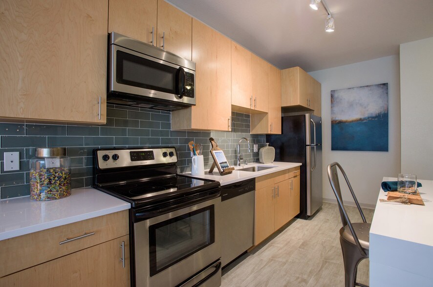 More Photos Of 2424-2434 W Caithness Pl, Denver Apartments For Lease