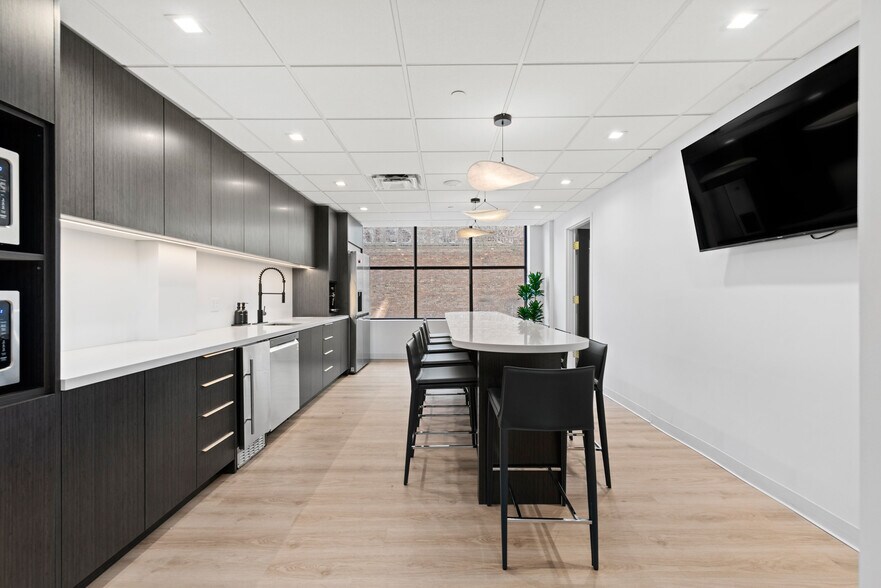 Primary Photo Of 175 S Main St, Salt Lake City Coworking Space