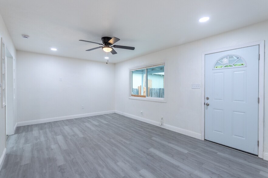 More Photos Of 1025 Parkview Ave, Redding Multifamily For Sale