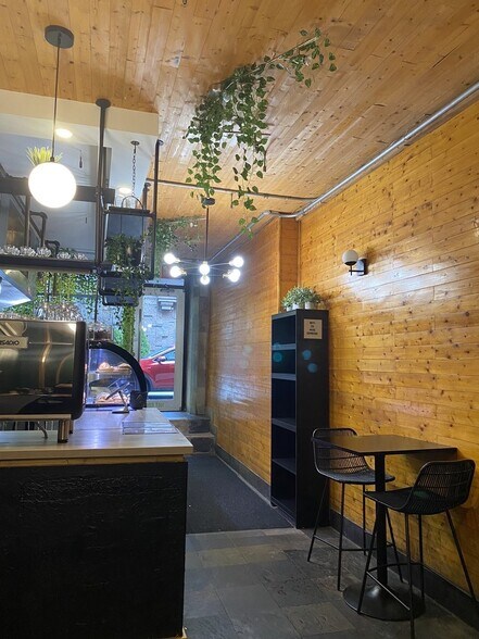 More Photos Of 222-224 E 51st St, New York Apartments For Lease