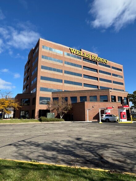 More Photos Of 400 1st St S, Saint Cloud Office For Lease