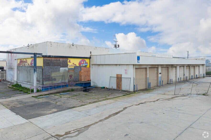 More Photos Of 555 Broadway St, Fresno Auto Repair For Sale