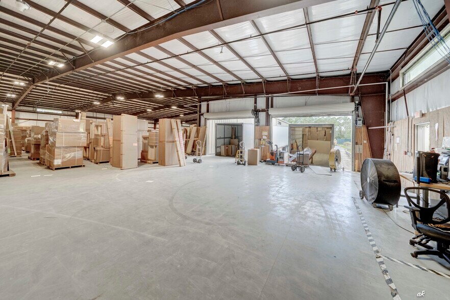 More Photos Of 17684 Cordova Pl, Panama City Beach Distribution For Lease