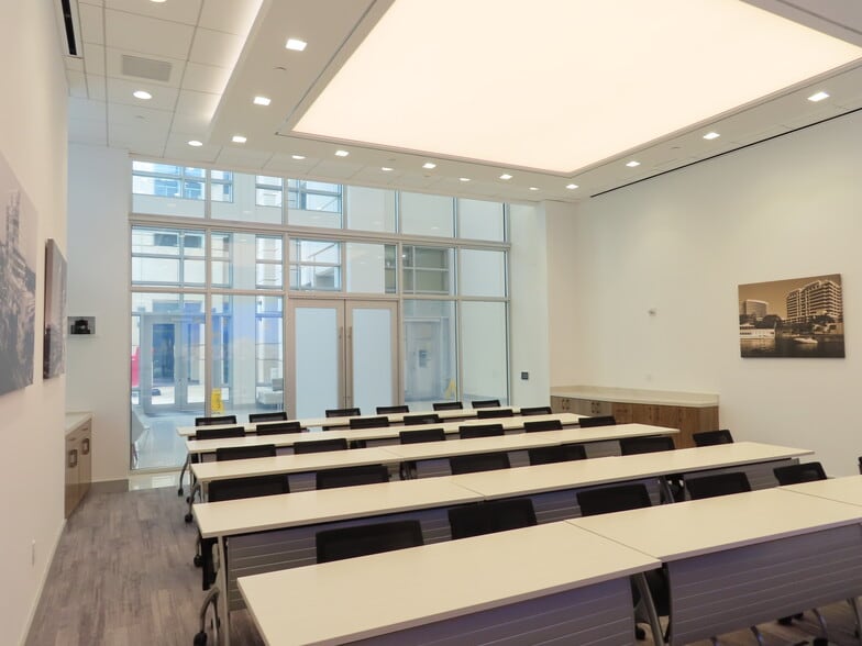 More Photos Of 350 E Las Olas Blvd, Fort Lauderdale Office For Lease