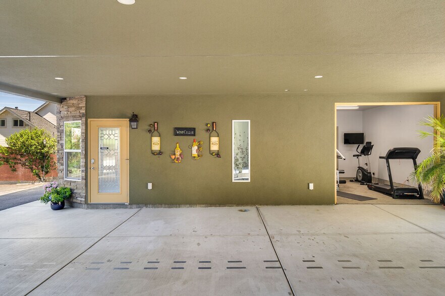 More Photos Of 3037 Foothill Blvd, Calistoga Hospitality For Sale