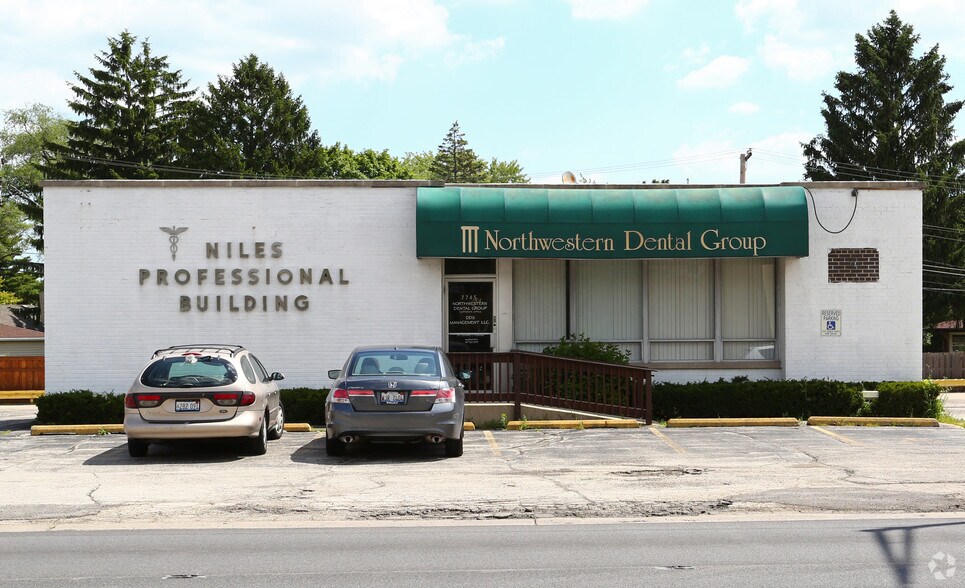 More Photos Of 7745 N Milwaukee, Niles Office For Sale