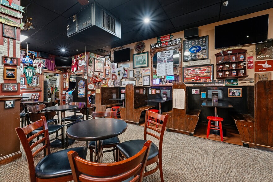 More Photos Of 212 20th St, Huntington Storefront Retail Residential For Sale