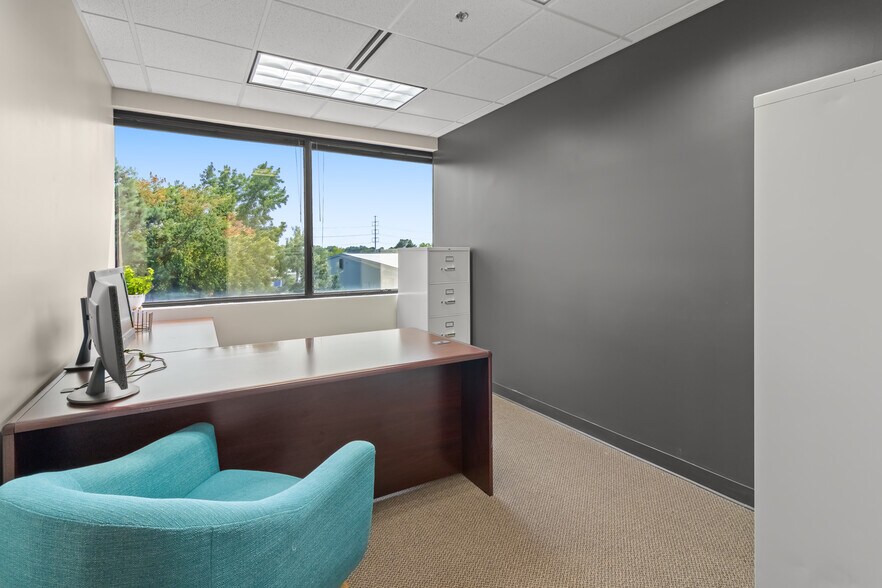 More Photos Of 192 ballard Ct, Virginia Beach Office For Lease