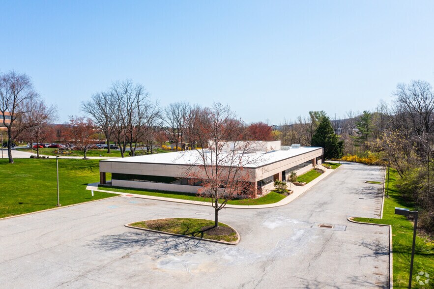 More Photos Of 101 Lindenwood Dr, Malvern Unknown For Sale