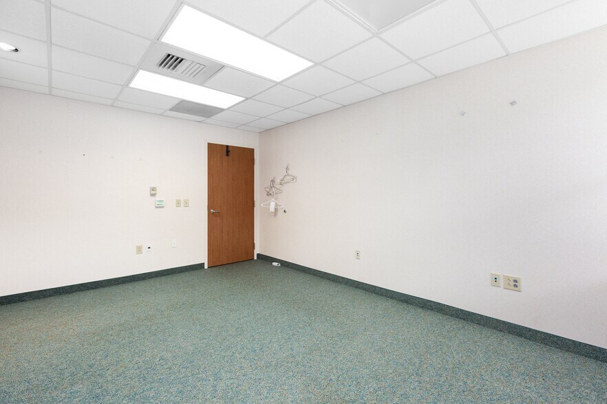 More Photos Of 15394 Kings Hwy, Montross Medical For Sale