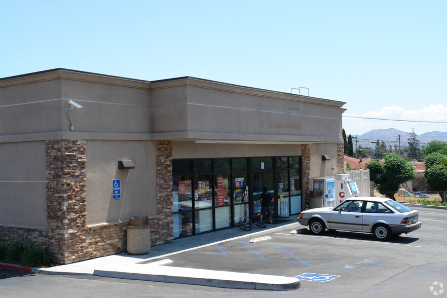 Primary Photo Of 1021 W Washington Ave, El Cajon Freestanding For Lease