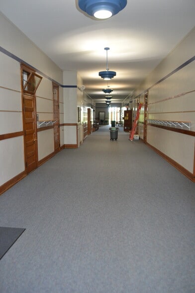 More Photos Of 500 N 4th Ave, Wausau Specialty For Sale