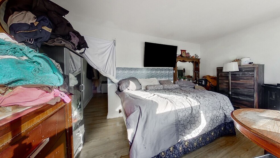 More Photos Of 372 Marshall Ln, Sudbury Apartments For Sale