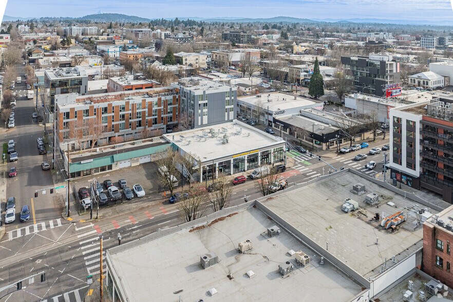 More Photos Of 106 NE Grand Ave, Portland Restaurant For Lease