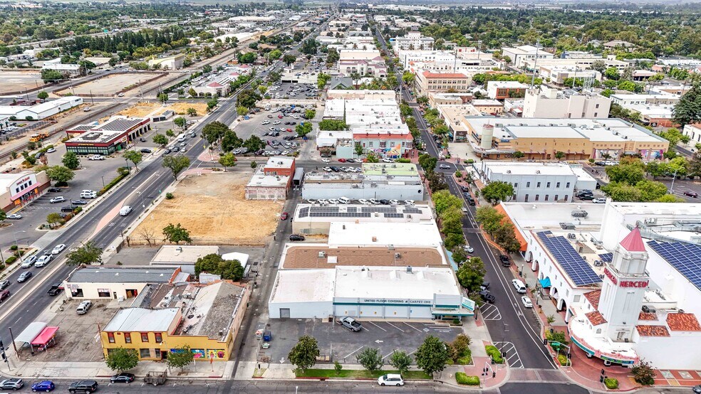 More Photos Of 328-332 W Main St, Merced Storefront For Lease