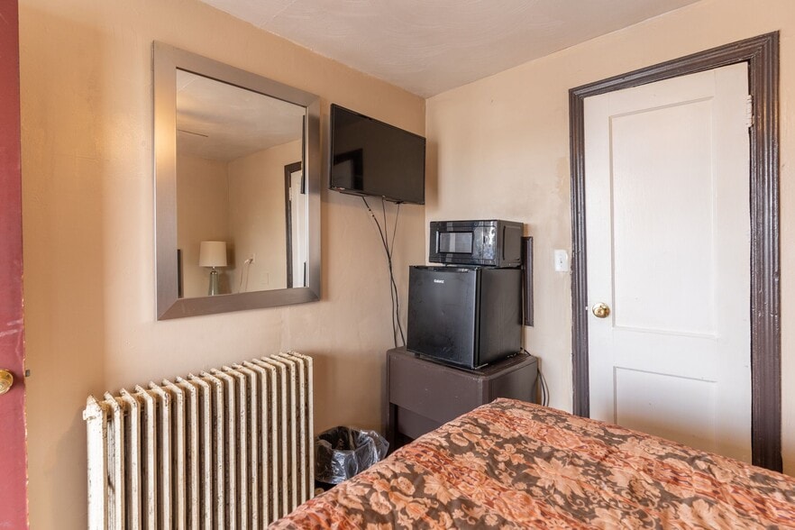 More Photos Of 5318 Youngstown Warren Rd, Niles Hotel For Sale