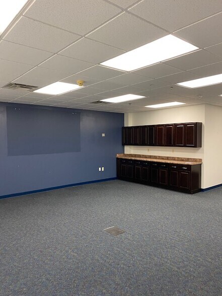 More Photos Of 40 Matthews St, Goshen Office For Lease