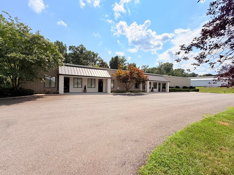 Primary Photo Of 12719 E Lynchburg Salem Tpke, Forest Flex For Lease