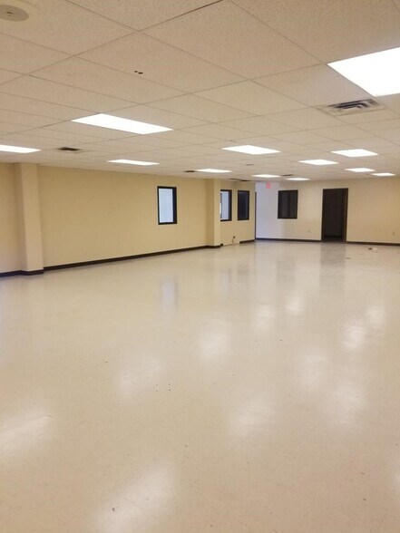 More Photos Of 2985 S Ridge Rd, Green Bay Medical For Sale