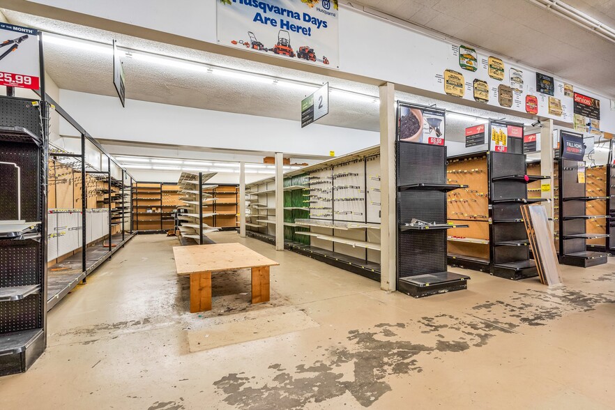 More Photos Of 1630 E Main St, Canon City General Retail For Sale