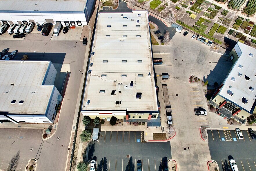 More Photos Of 871 S Auto Mall Dr, American Fork Warehouse For Lease