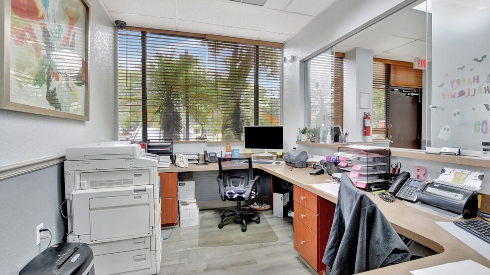 More Photos Of 7050 NW 4th St, Plantation Medical For Sale