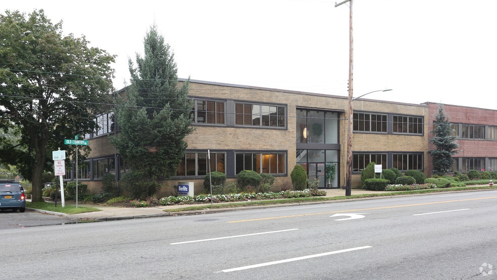 Primary Photo Of 350 Old Country Rd, Garden City Office For Lease