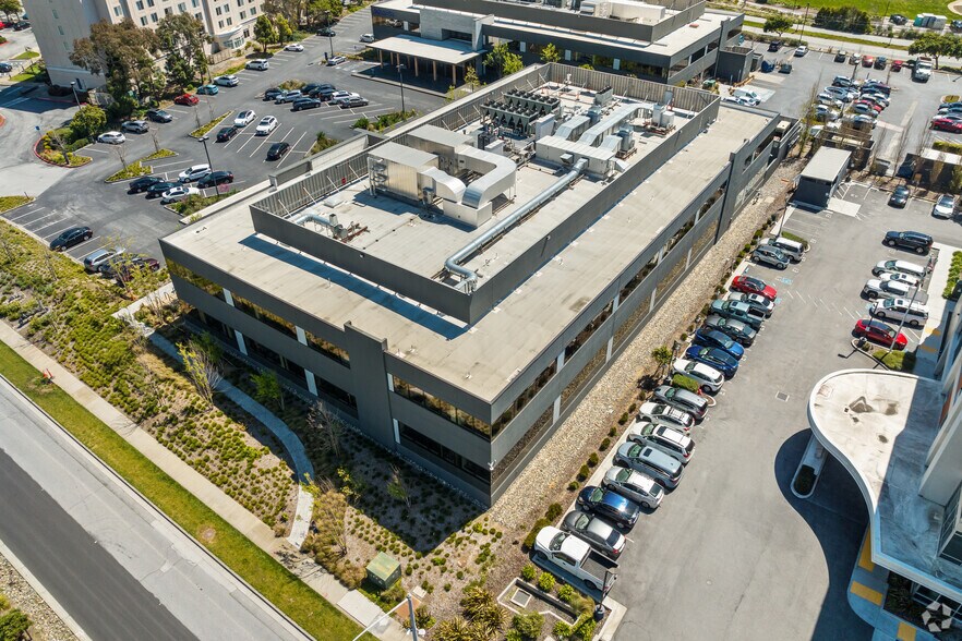 More Photos Of 600 Gateway Blvd, South San Francisco Office For Lease