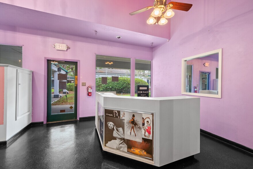 More Photos Of 2441 NW 43rd St, Gainesville Storefront For Sale