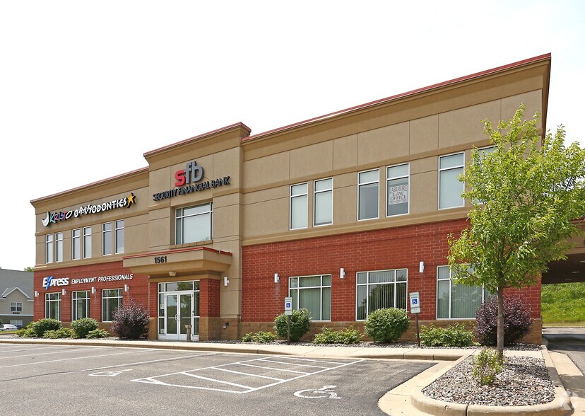 More Photos Of 1561 Commerce Ct, River Falls Office For Lease