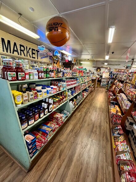 More Photos Of 31080 US 101 S, Hebo Storefront Retail Residential For Sale