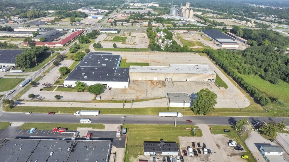 More Photos Of 4500 Groves Rd, Columbus Warehouse For Lease