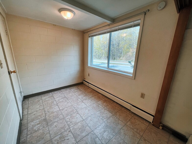 More Photos Of 2204 W Northern Lights Blvd, Anchorage Apartments For Sale