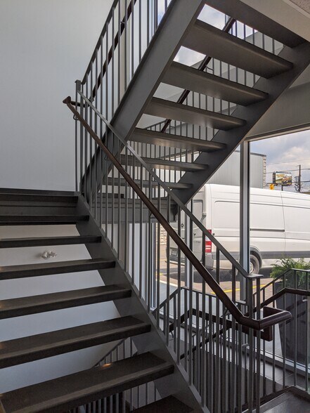 More Photos Of 2920 Dufferin St, Toronto Storefront Retail Office For Lease