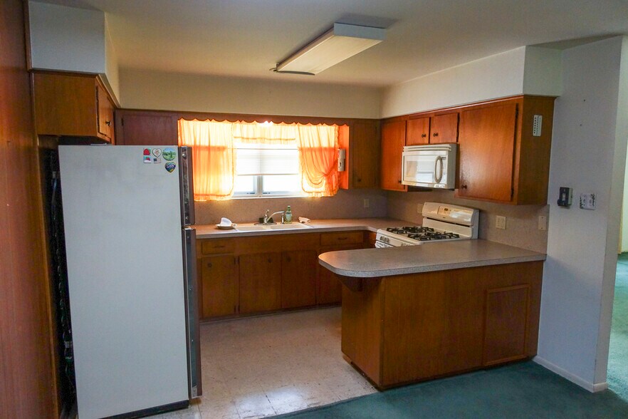 More Photos Of 912 Richmond Parkway, Richmond Land For Sale