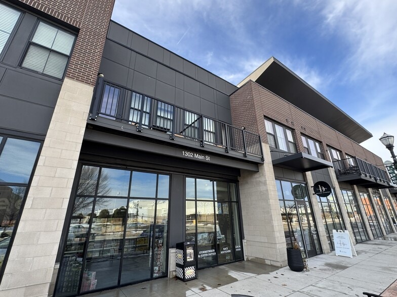 More Photos Of 1302 Main St, Speedway Apartments For Lease