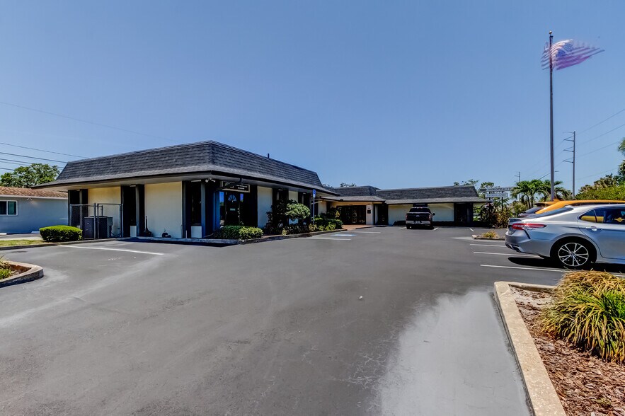 More Photos Of 6500-6514 Central Ave, Saint Petersburg Office For Sale