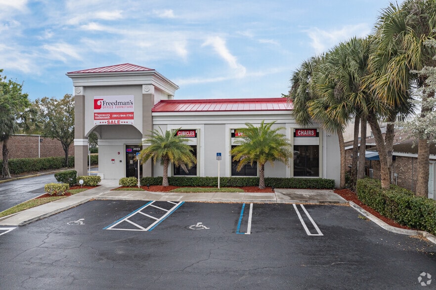 More Photos Of 2055 Palm Beach Lakes Blvd, West Palm Beach Storefront For Sale