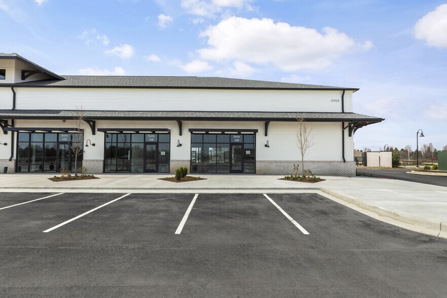 More Photos Of 15966 Spring Mill Rd, Westfield Unknown For Lease