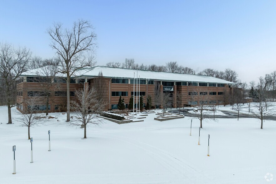 More Photos Of 19975 Victor Pky, Livonia Office For Lease