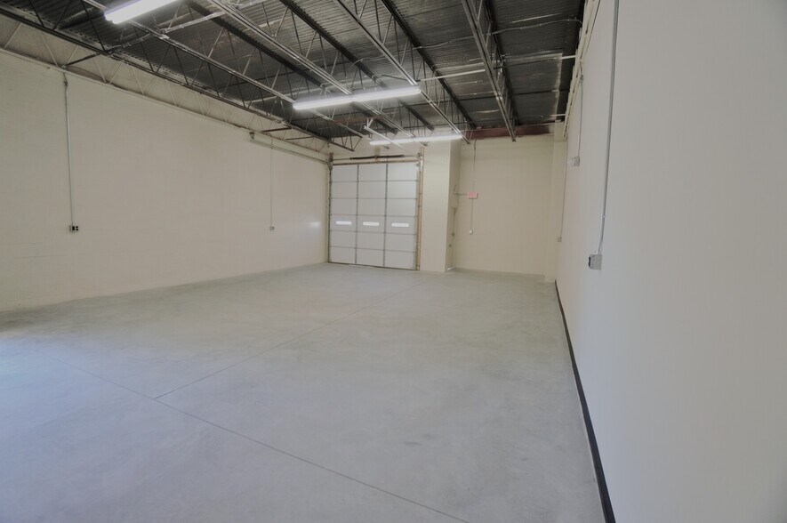 More Photos Of 1100-1146 Taft St, Rockville Warehouse For Lease