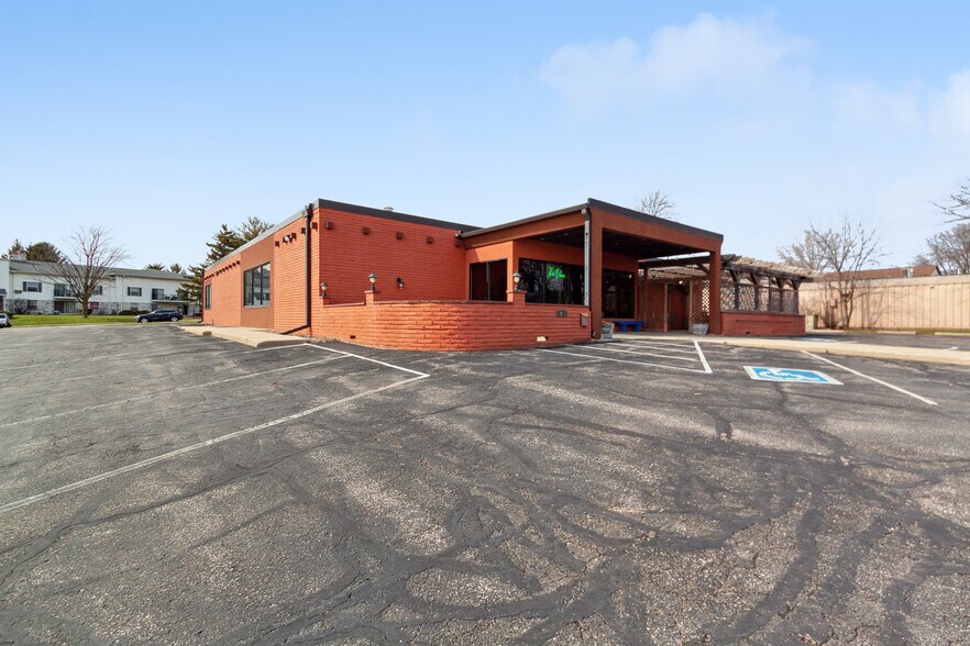 More Photos Of 5264 Anton Dr, Fitchburg General Retail For Sale