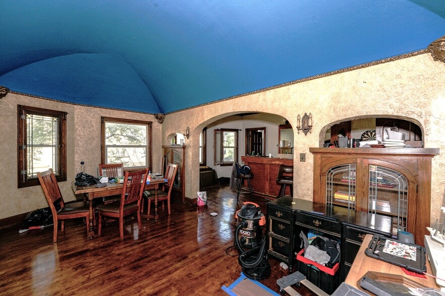 More Photos Of 2670-2678 N Holton St, Milwaukee Storefront Retail Residential For Sale