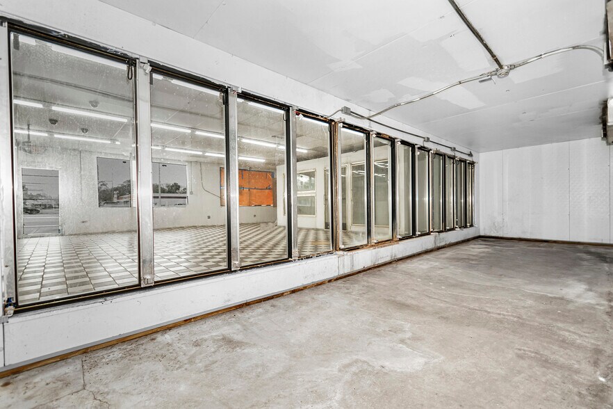 More Photos Of 1220 S Washington Ave, Titusville Convenience Store For Sale