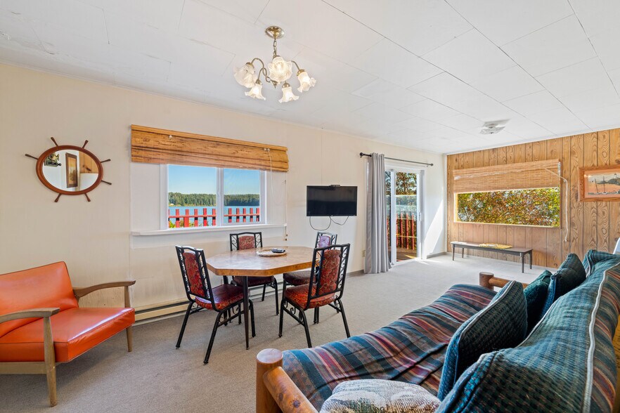 More Photos Of 4484 Fish Mill, Westlake Hotel For Sale