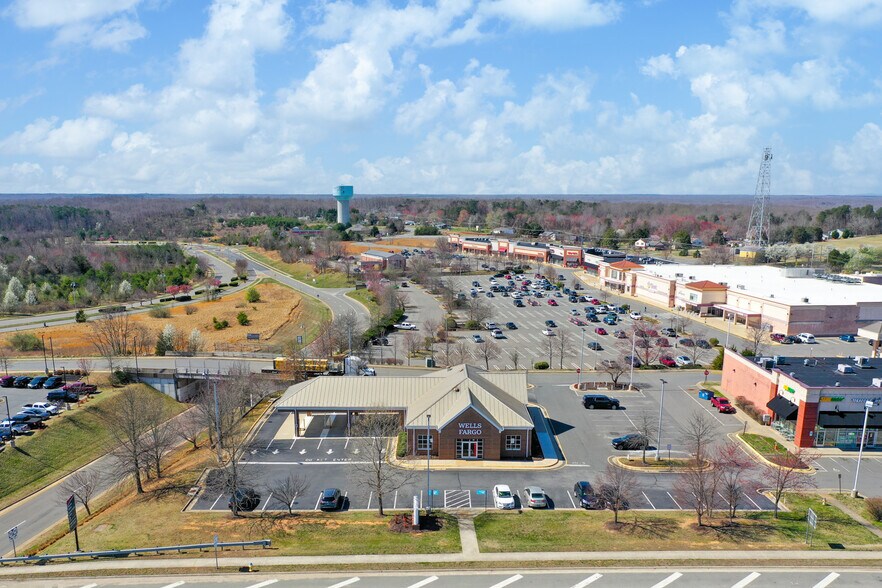 More Photos Of 35 Banks Ford Pky, Fredericksburg Bank For Sale
